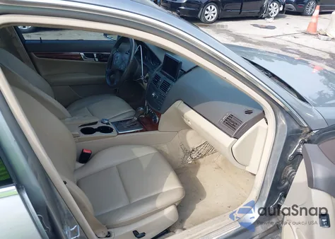 2010 Mercedes-Benz C 300 Luxury 4Matic from USA, damaged, VIN WDDGF8BBXAR126914